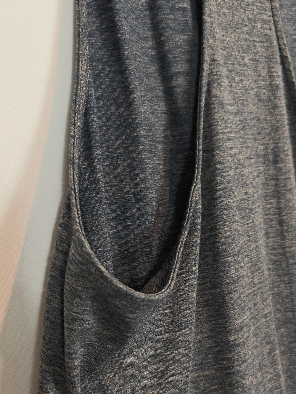 ATHLETA Reverb High Neck Tank Top Chalkboard Racerback Athletic Size Small - Picture 14 of 16